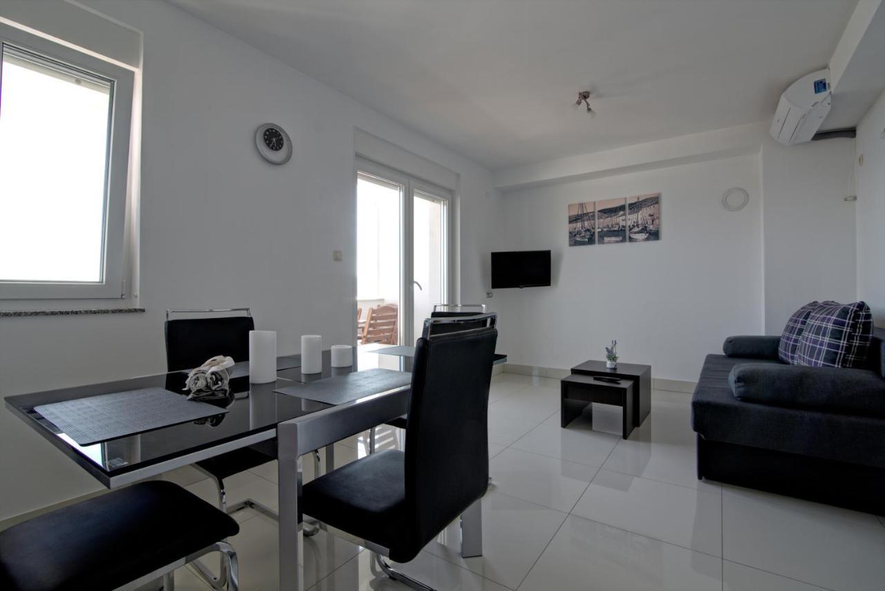 Apartments Maris Senj 2 エクステリア 写真